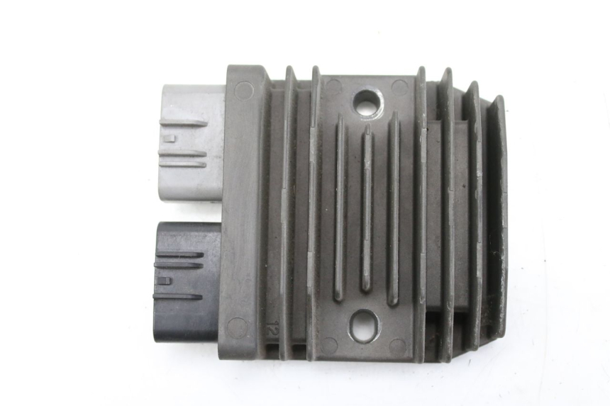 photo de CHARGING REGULATOR YAMAHA MT-07 MT07 700 (2018 - 2020) - Alternative perspective