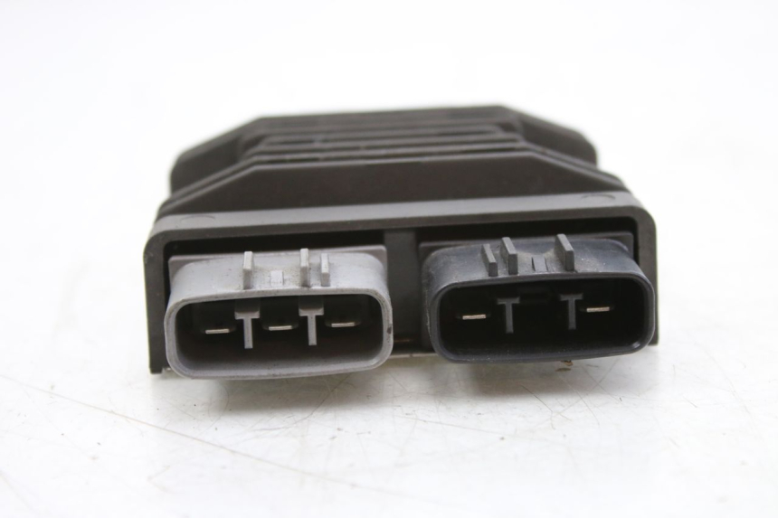 photo de CHARGING REGULATOR YAMAHA MT-07 MT07 700 (2018 - 2020) - Technical close-up