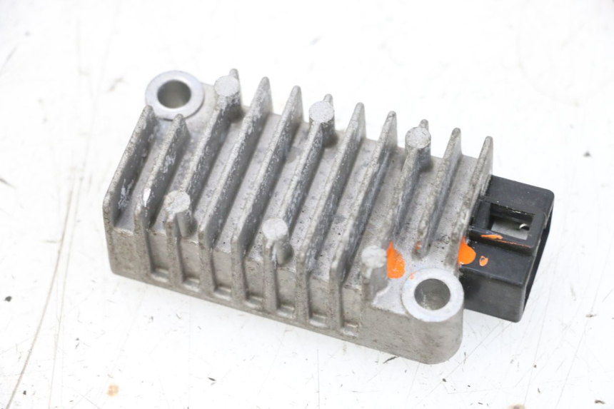 photo de CHARGING REGULATOR YAMAHA NEOS NEO'S 4T 50 (2008 - 2016) - Alternative perspective