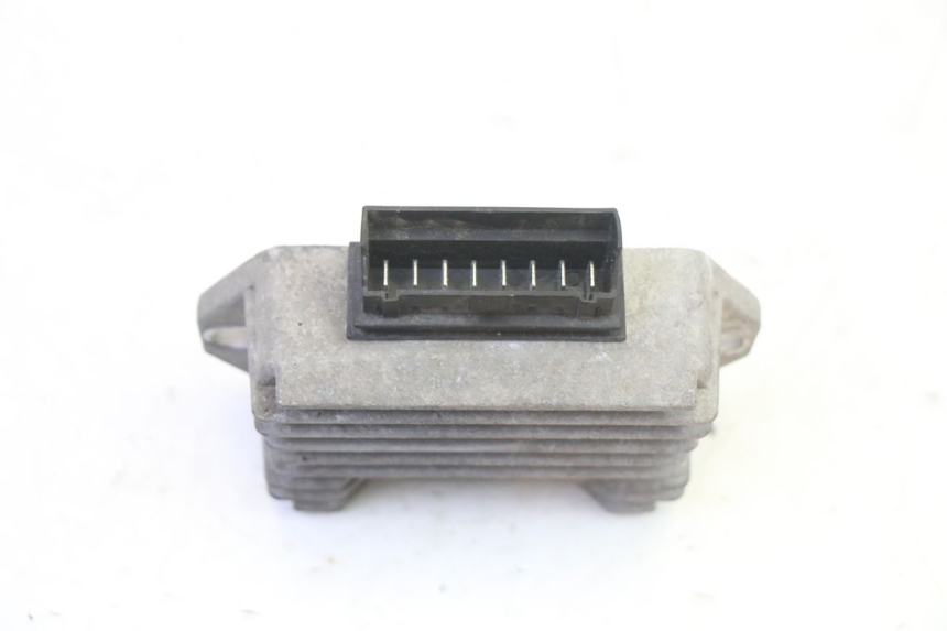photo de CHARGING REGULATOR PIAGGIO NEW TYPHOON 50 (2010 - 2017) - Zoom on usage condition