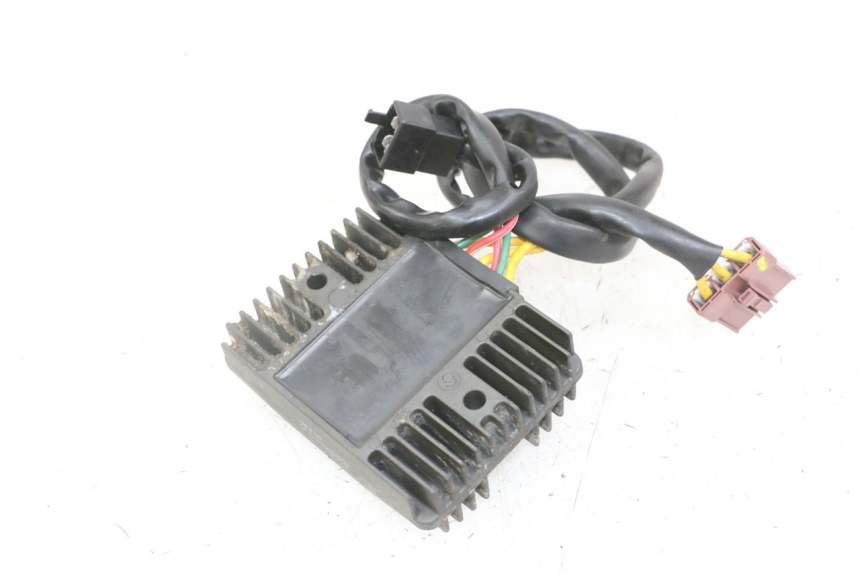 photo de CHARGING REGULATOR GILERA NEXUS 125 (2009 - 2013) - Fixing points details