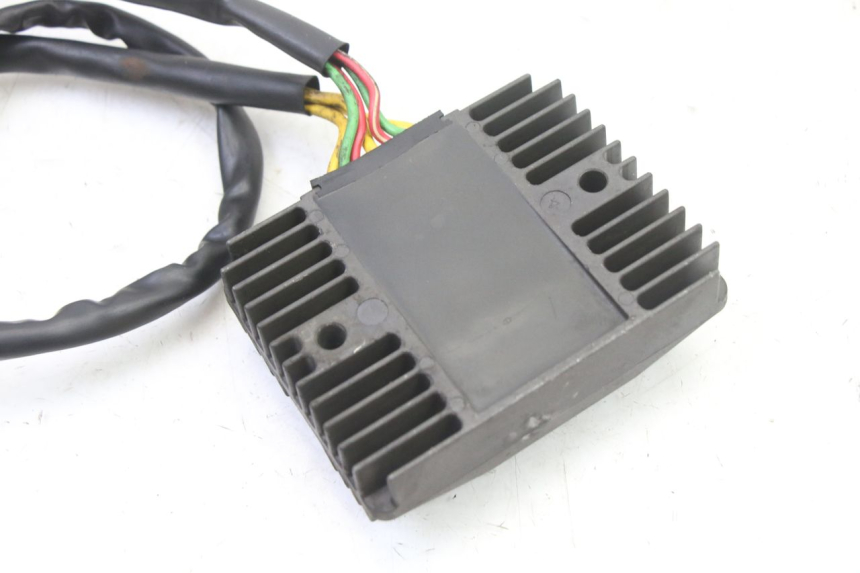 photo de CHARGING REGULATOR GILERA NEXUS 125 (2009 - 2013) - Technical close-up