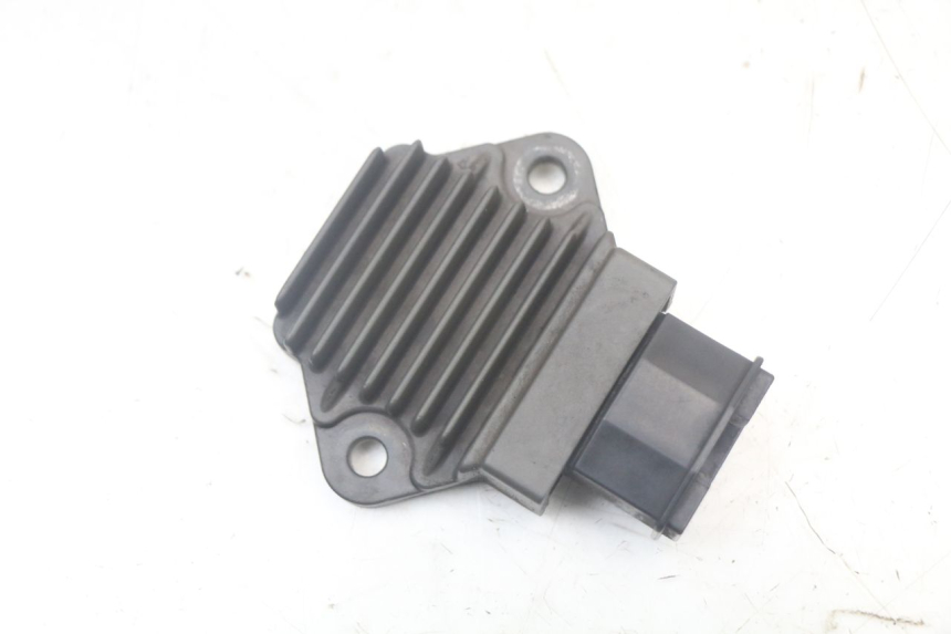photo de CHARGING REGULATOR HONDA NTV DEAUVILLE 650 (1998 - 2001) - Main view