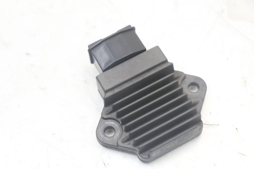 photo de CHARGING REGULATOR HONDA NTV DEAUVILLE 650 (1998 - 2001) - Component detail