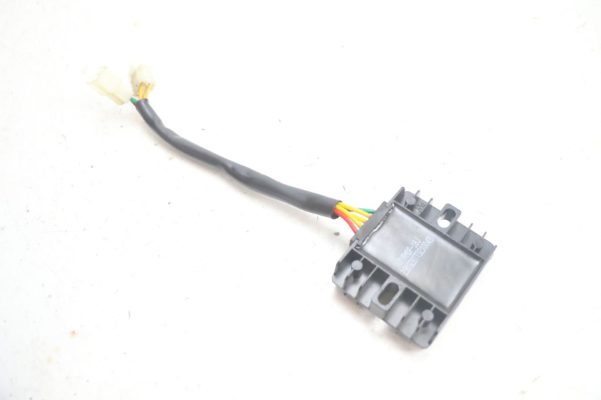 photo de REGULATOR JM MOTORS OLDIES 4T 50 (2020 - 2026) - Alternative perspective