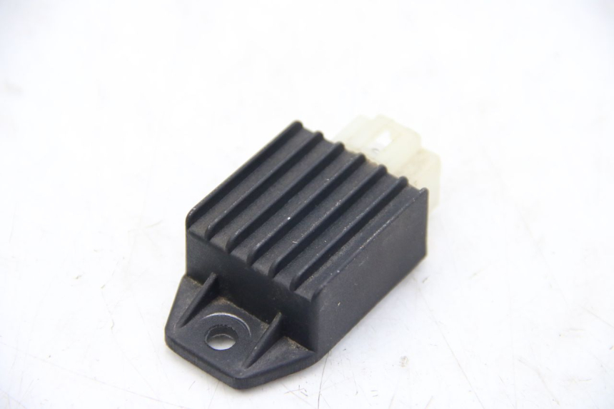 photo de CHARGING REGULATOR TNT MOTOR OTTO 2T 50 (2012 - 2018) - Zoom on usage condition