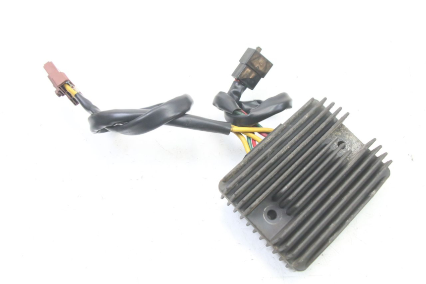 photo de CHARGING REGULATOR PEUGEOT CITYSTAR 125 (2011 - 2017) - Zoom on usage condition