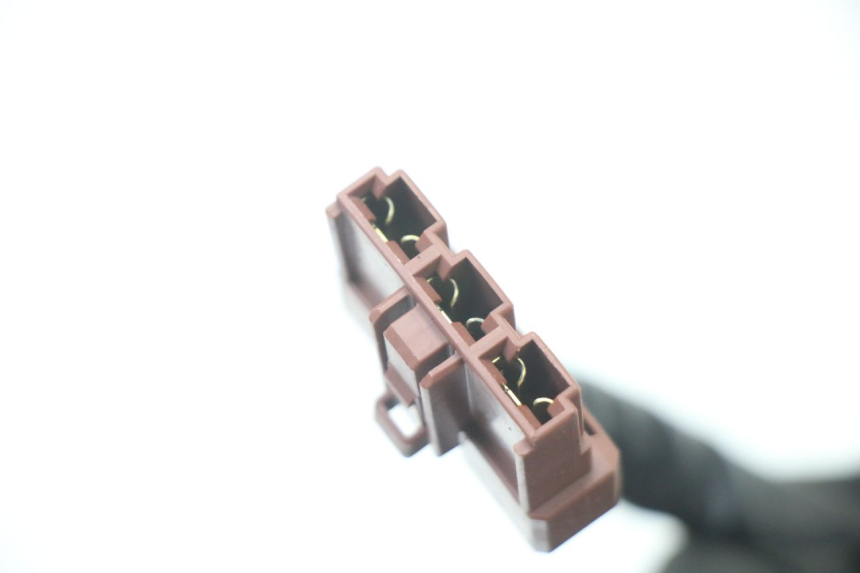 photo de CHARGING REGULATOR PEUGEOT CITYSTAR 125 (2011 - 2017) - Fixing points details