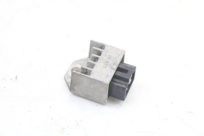 photo de CHARGING REGULATOR PEUGEOT ELYSTAR 50 (2002 - 2014) - Alternative perspective