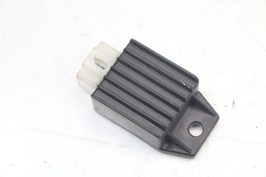 photo de CHARGING REGULATOR PEUGEOT KISBEE 2T 50 (2010 - 2017) - Component detail