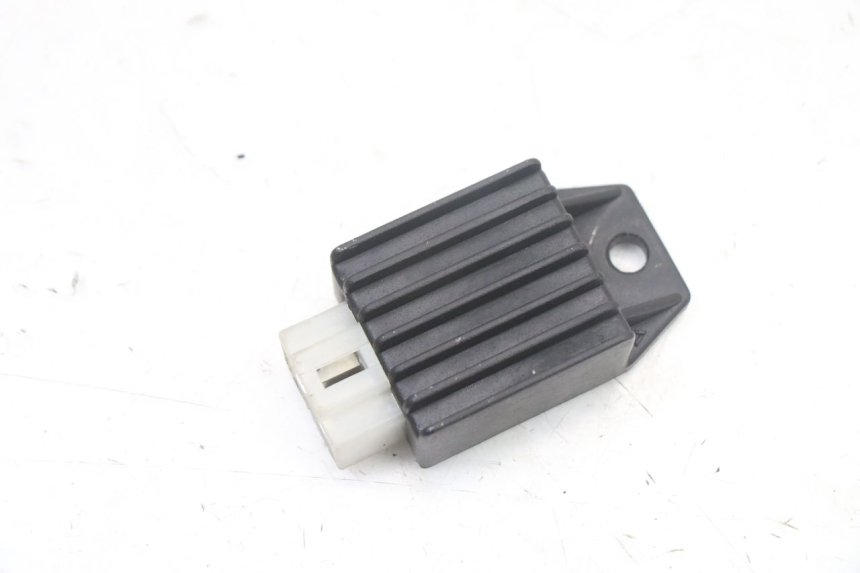 photo de CHARGING REGULATOR PEUGEOT KISBEE 2T 50 (2010 - 2017) - Component detail