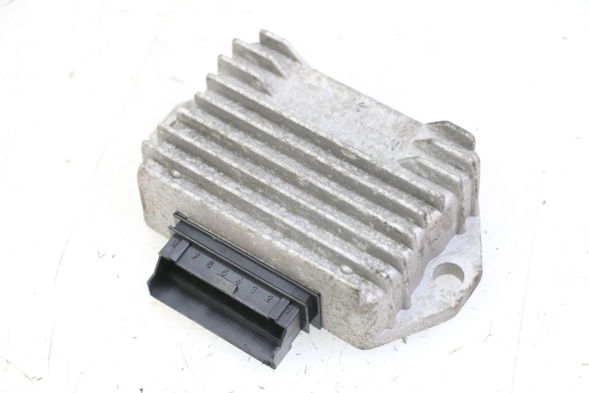 photo de CHARGING REGULATOR PIAGGIO VESPA S 2T 50 (2007 - 2014) - Main view