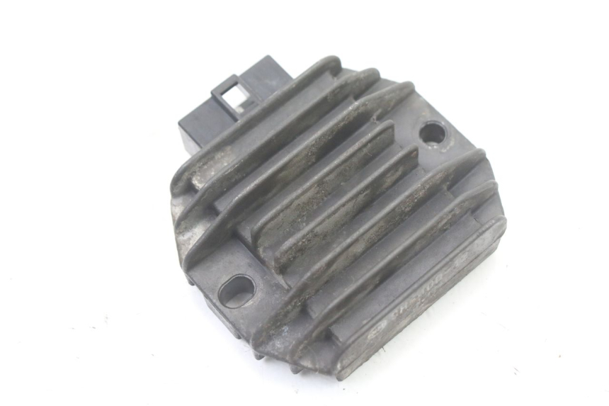 photo de CHARGING REGULATOR PIAGGIO X8 125 (2004 - 2007) - Component detail