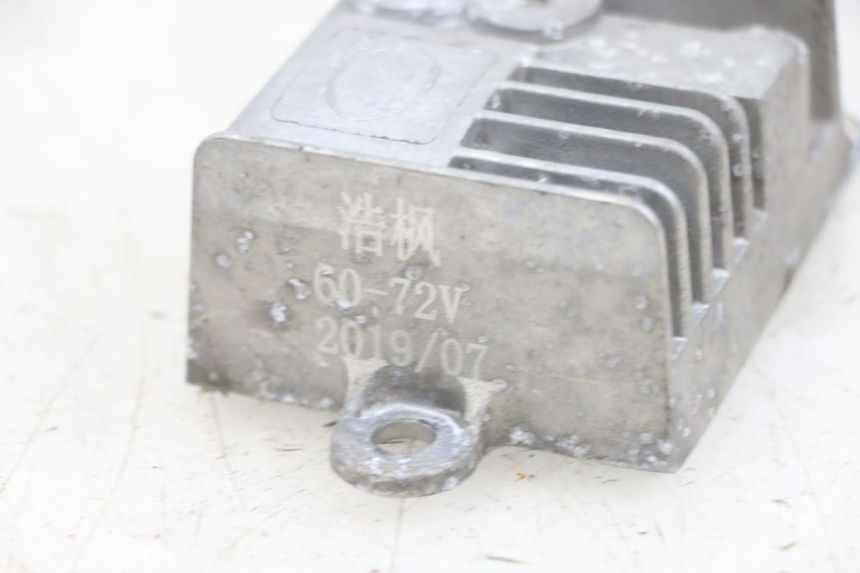 photo de REGULATOR EFUN PUSA 1 - Alternative perspective