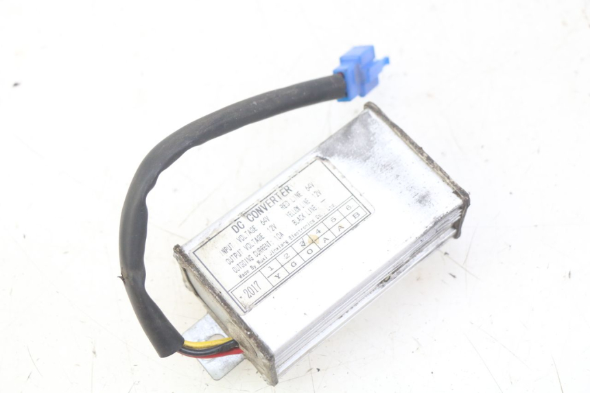 photo de CHARGING REGULATOR RED ELECTRIC RED E PRO 1 (2017 - 2019) - Zoom on usage condition