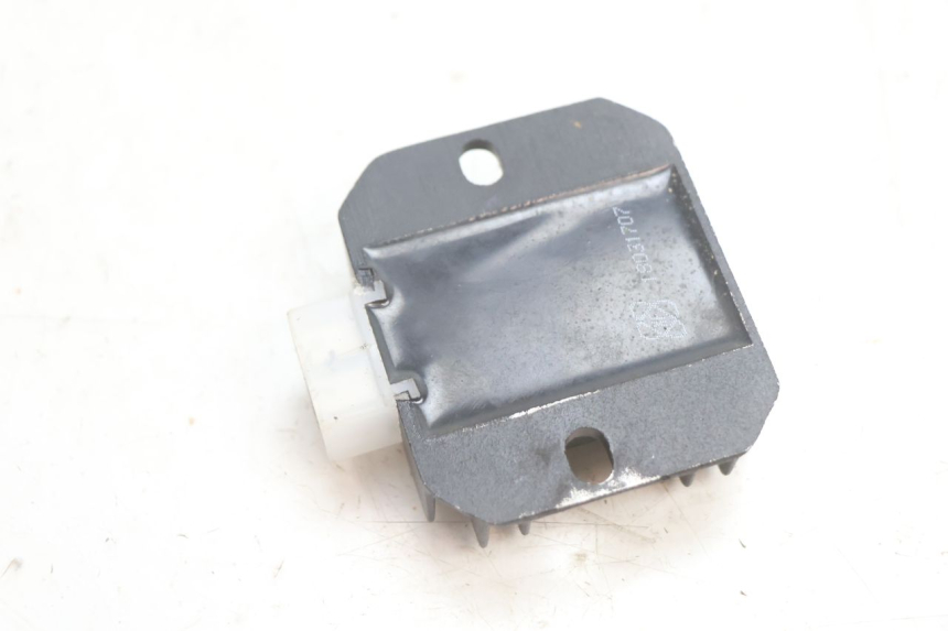 photo de REGULATOR LAZIO RENO 50 (2016 - 2021) - Zoom on usage condition