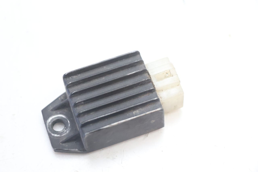 photo de REGULATOR TNT MOTOR ROMA 10' 2T 50 (2011 - 2018) - Component detail