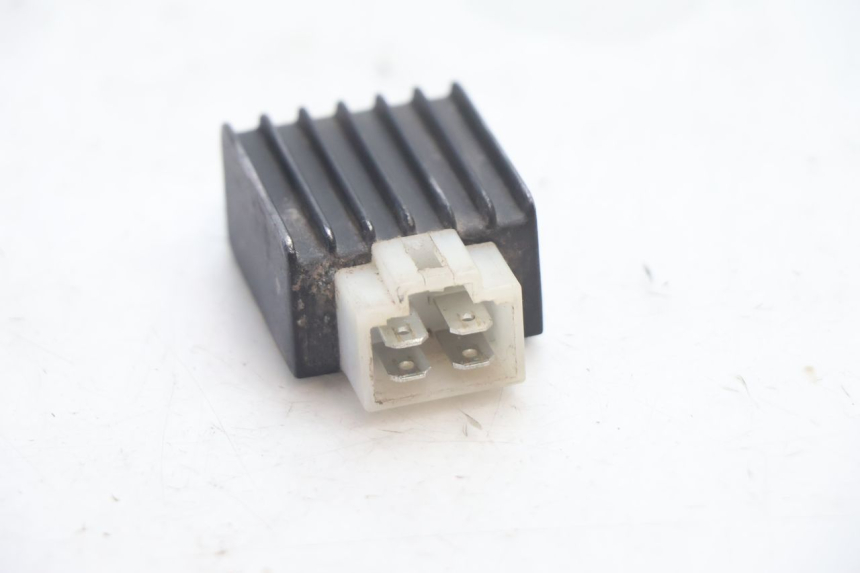 photo de REGULATOR TNT MOTOR ROMA 10' 2T 50 (2011 - 2018) - Zoom on usage condition
