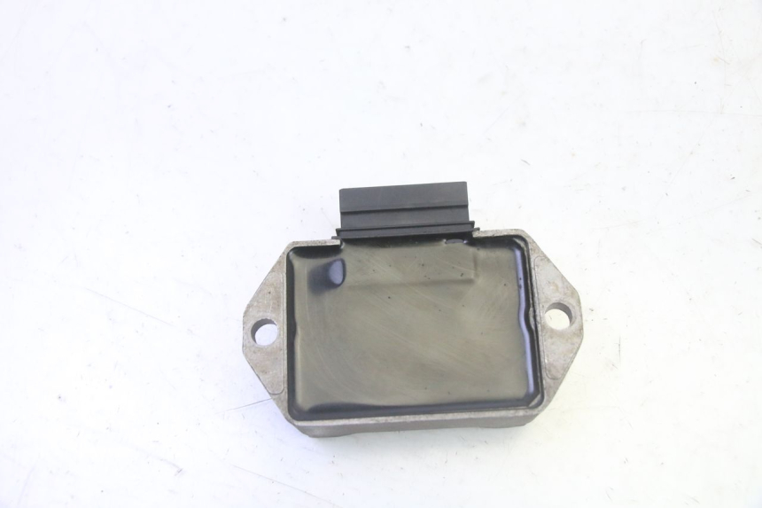 photo de CHARGING REGULATOR GILERA RUNNER SP 50 (2009 - 2017) - Alternative perspective