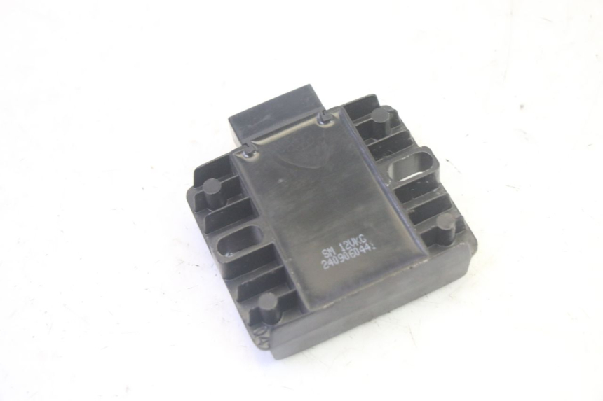 photo de REGULATOR JM MOTORS SANTANA EVO 50 (2024 - 2026) - Zoom on usage condition