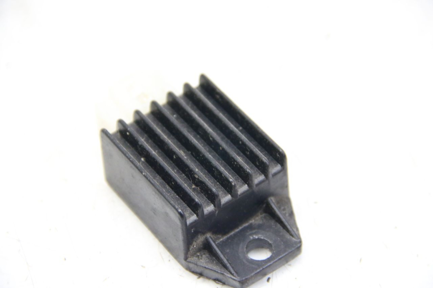 photo de CHARGING REGULATOR JM MOTORS SANTANA 50 (2014 - 2023) - Component detail