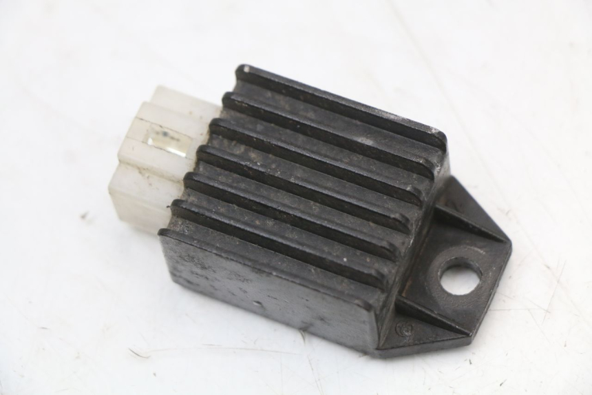 photo de CHARGING REGULATOR JM MOTORS SANTANA 50 (2014 - 2023) - Zoom on usage condition