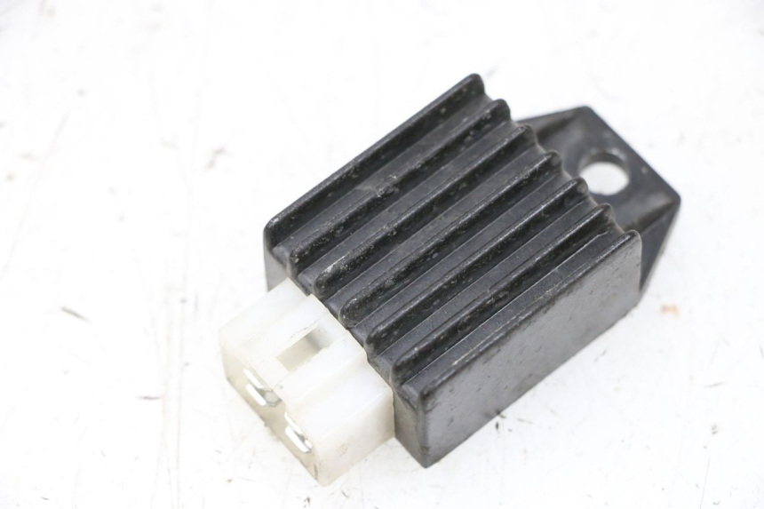 photo de CHARGING REGULATOR JM MOTORS SANTANA 50 (2014 - 2023) - Main view
