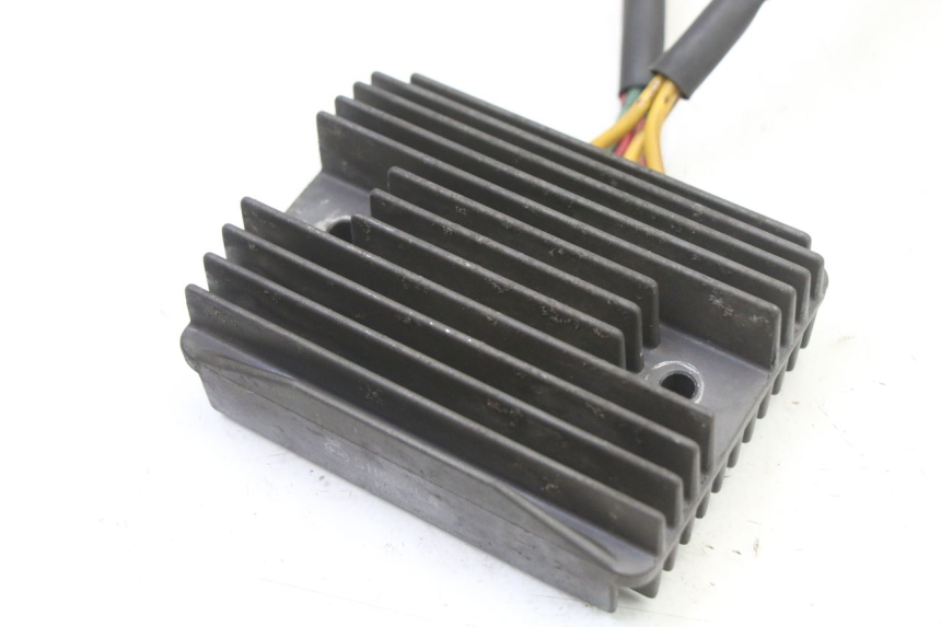 photo de CHARGING REGULATOR PEUGEOT SATELIS COMPRESSOR K15 125 (2006 - 2009) - Component detail