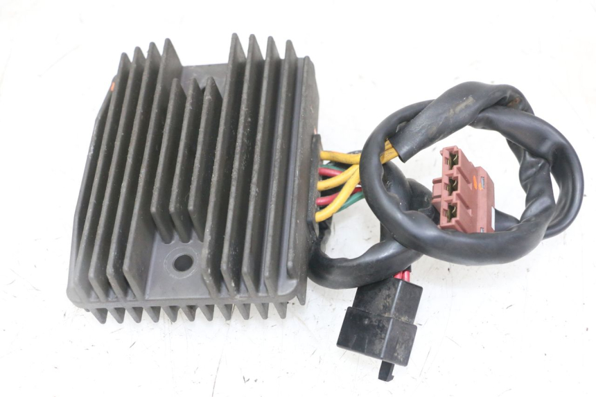 photo de REGULATOR PEUGEOT SATELIS 125 (2013 - 2018) - Main view