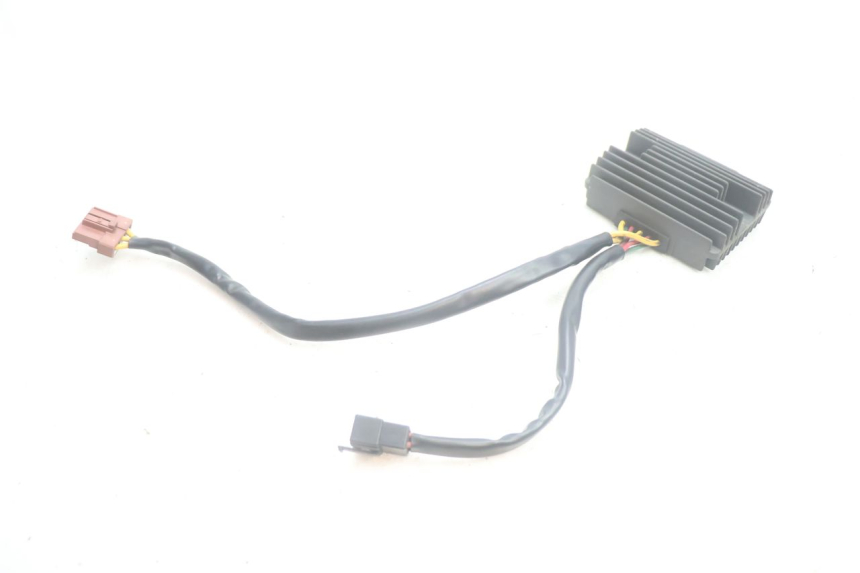 photo de REGULATOR PEUGEOT SATELIS 125 (2013 - 2018) - Alternative perspective