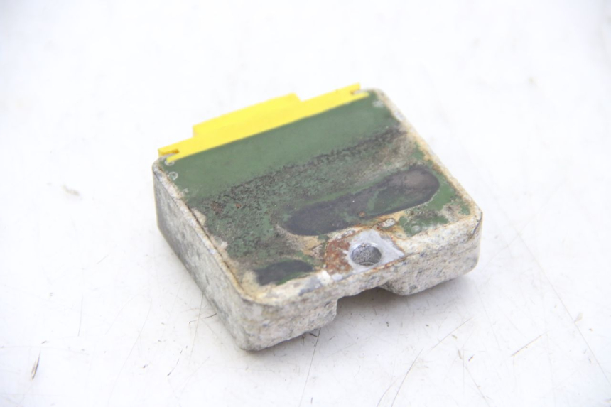 photo de CHARGING REGULATOR APRILIA SCARABEO 4T 50 (2009 - 2017) - Alternative perspective