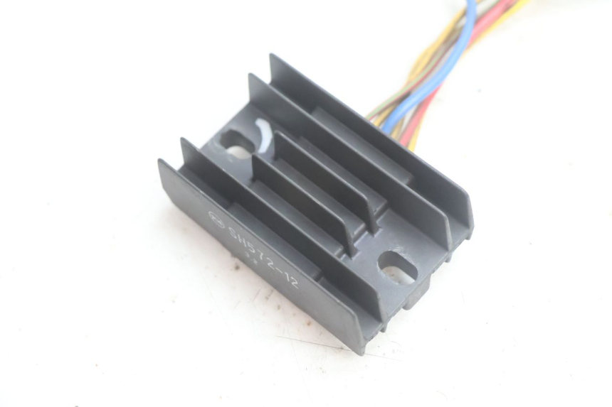 photo de REGULATOR APRILIA SCARABEO GT 125 (1999 - 2007) - Component detail