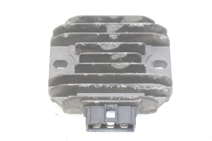 photo de CHARGING REGULATOR APRILIA SCARABEO LIGHT 125 (2007 - 2011) - Alternative perspective