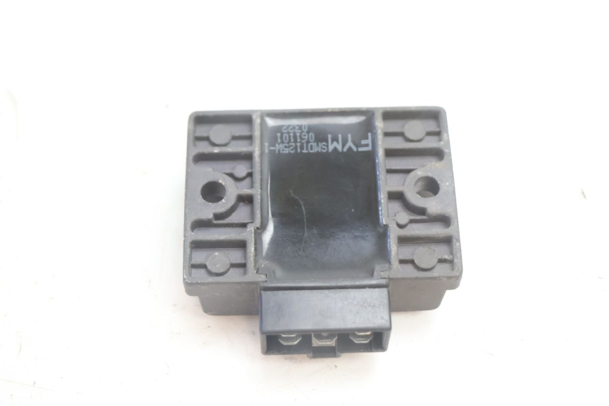 photo de REGULATOR FYM SCOOTERONE 125 (2006 - 2008) - Alternative perspective