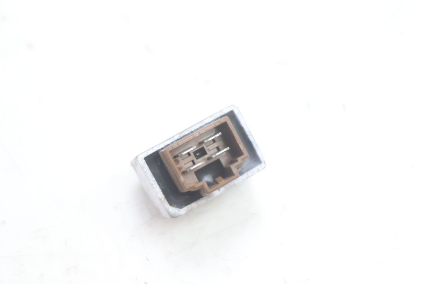 photo de CHARGING REGULATOR HONDA SCV LEAD 100 (2003 - 2007) - Zoom on usage condition