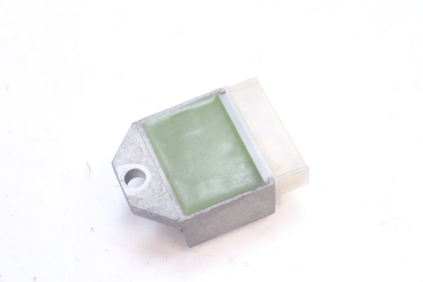 photo de REGULATOR YAMAHA SLIDER 50 (1999 - 2004) - Alternative perspective