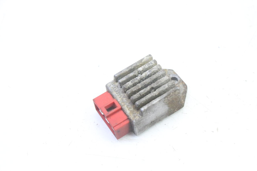 photo de REGULATOR GILERA SMT SUPERMOTARD 50 (2009 - 2017) - Zoom on usage condition