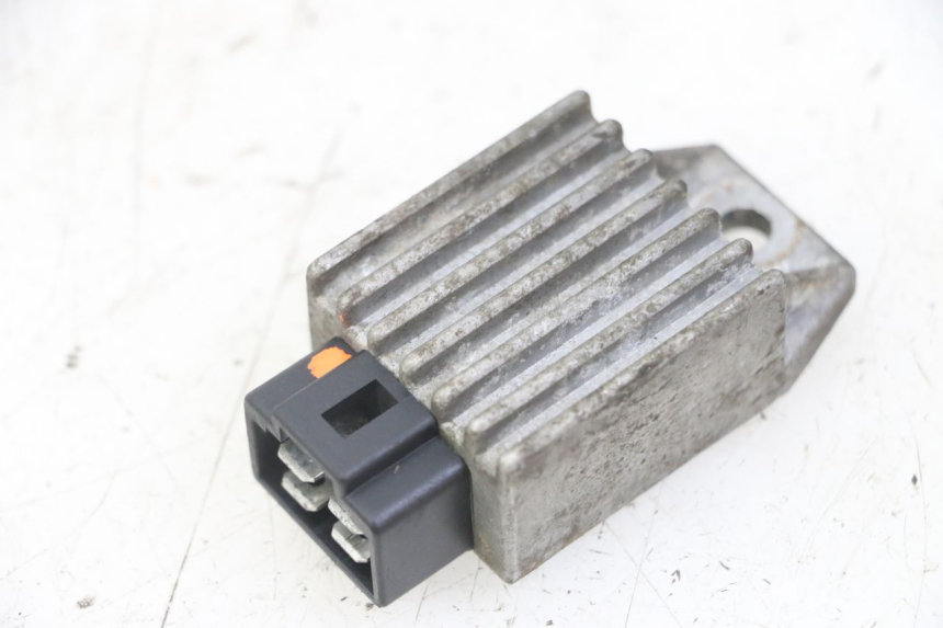 photo de REGULATOR PEUGEOT SPEEDFIGHT 2 LC 50 (2000 - 2009) - Main view