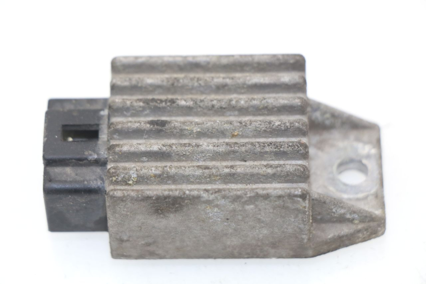 photo de CHARGING REGULATOR PEUGEOT SPEEDFIGHT LC 50 (1996 - 2002) - Main view