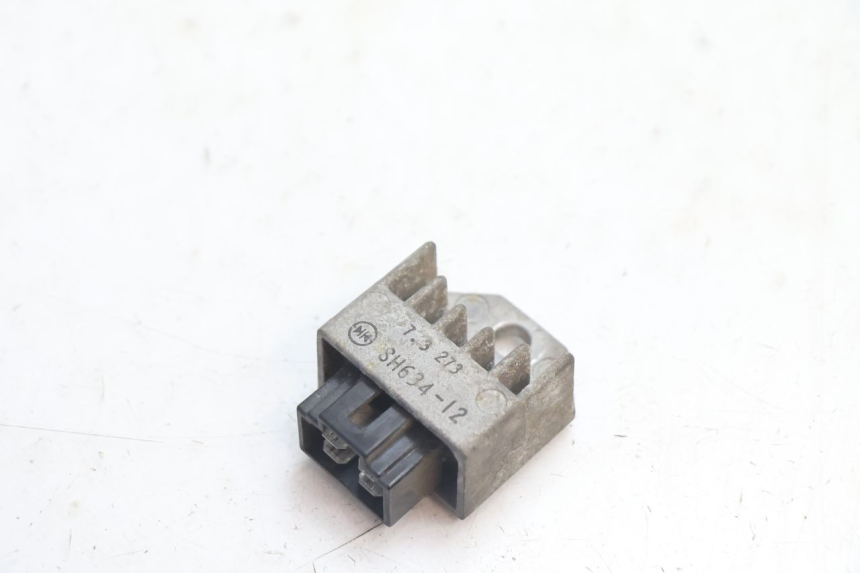 photo de CHARGING REGULATOR PEUGEOT SPEEDFIGHT LC 50 (1996 - 2002) - Main view