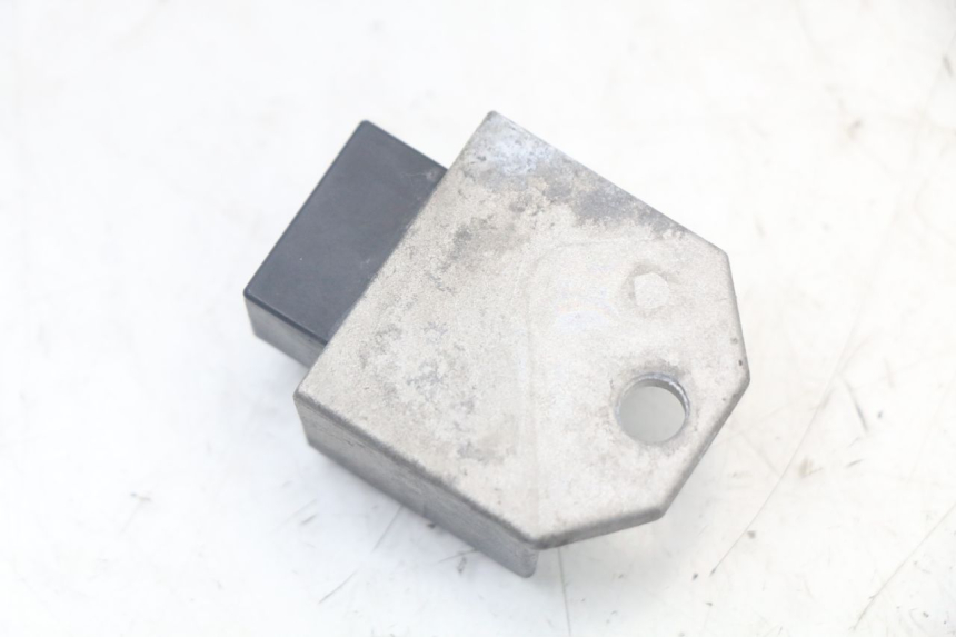 photo de CHARGING REGULATOR PEUGEOT SPEEDFIGHT 100 (1997 - 2007) - Alternative perspective