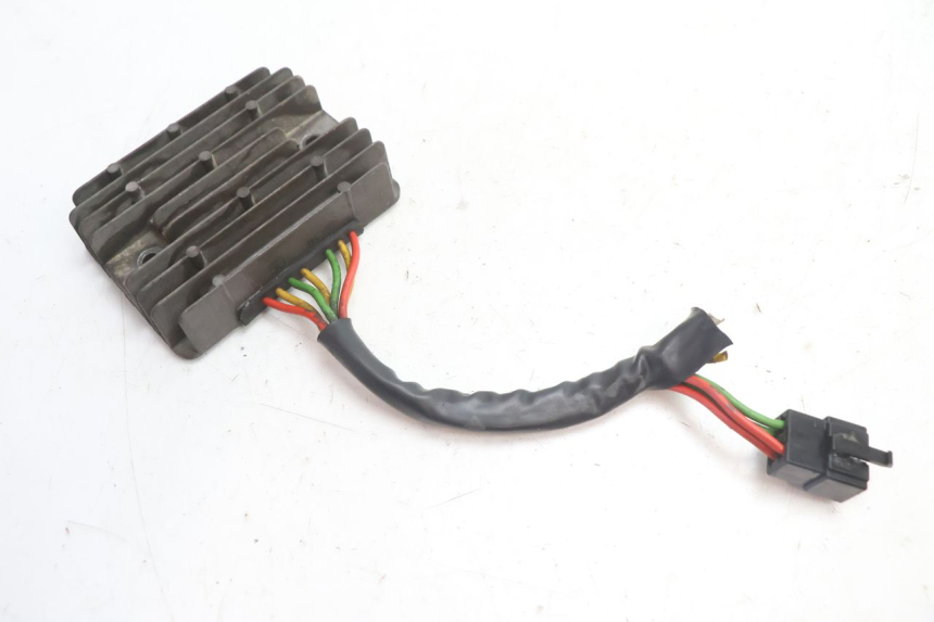 photo de REGULATOR DUCATI SS IE DS CARENEE 1000 (2002 - 2006) - Zoom on usage condition