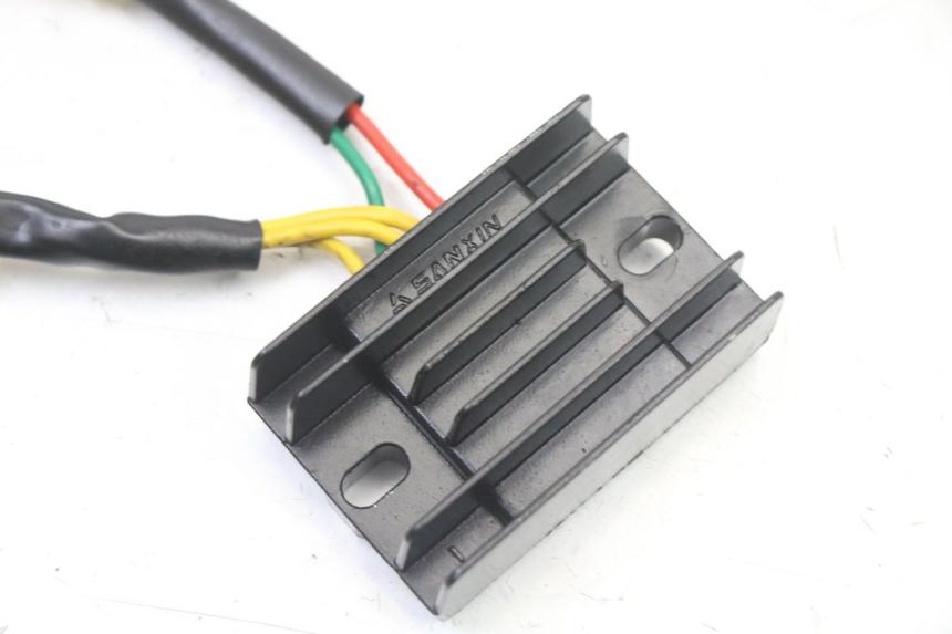 photo de REGULATOR PEUGEOT STREETZONE I 2T 50 (2018 - 2020) - Component detail