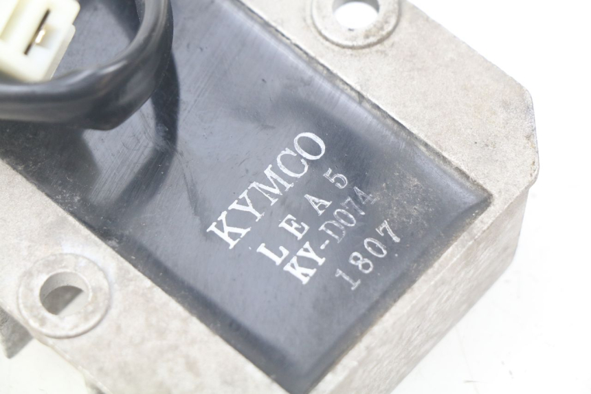 photo de REGULATOR KYMCO SUPER 8 4T 50 (2018 - 2020) - Zoom on usage condition