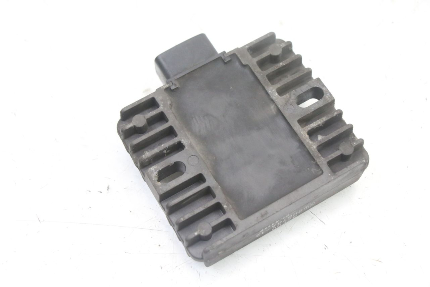 photo de REGULATOR SUZUKI BURGMAN 125 (2018 - 2021) - Alternative perspective