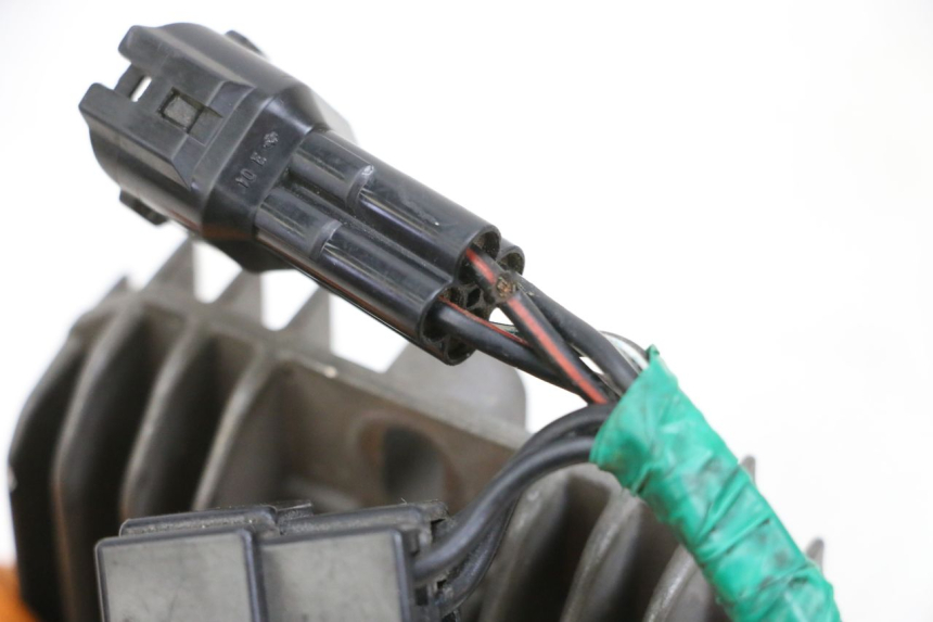 photo de REGULATOR SUZUKI SV S 650 (2003 - 2009) - Component detail