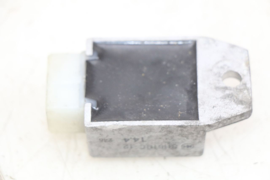 photo de CHARGING REGULATOR PEUGEOT SV 125 (1991 - 1994) - Alternative perspective