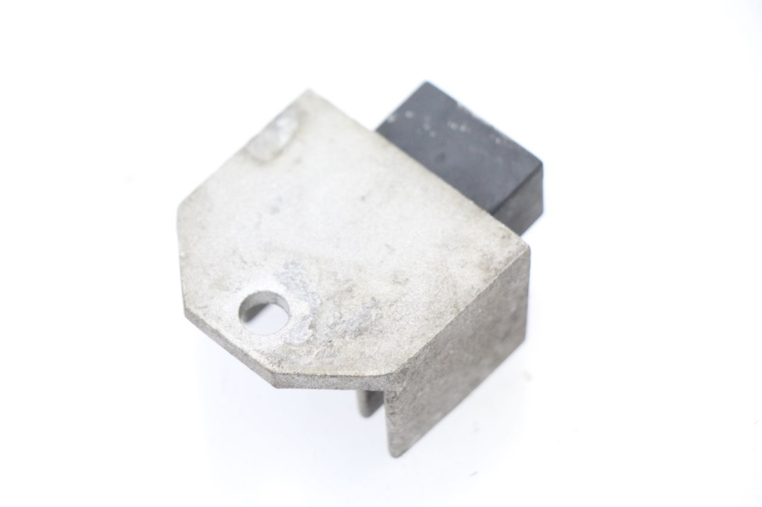 photo de REGULATOR SYM TONIK 125 (2010 - 2014) - Component detail