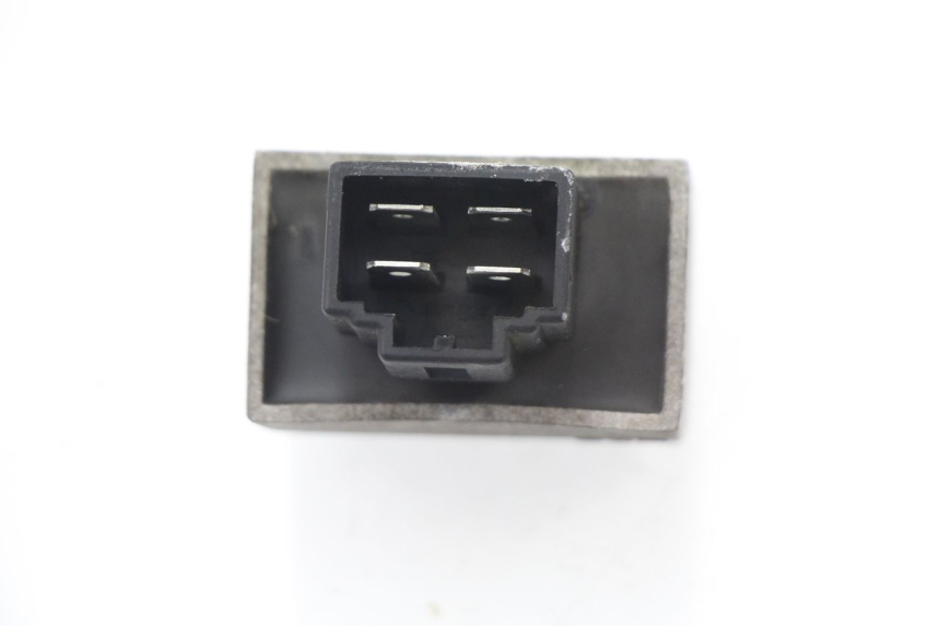 photo de REGULATOR SYM TONIK 125 (2010 - 2014) - Zoom on usage condition