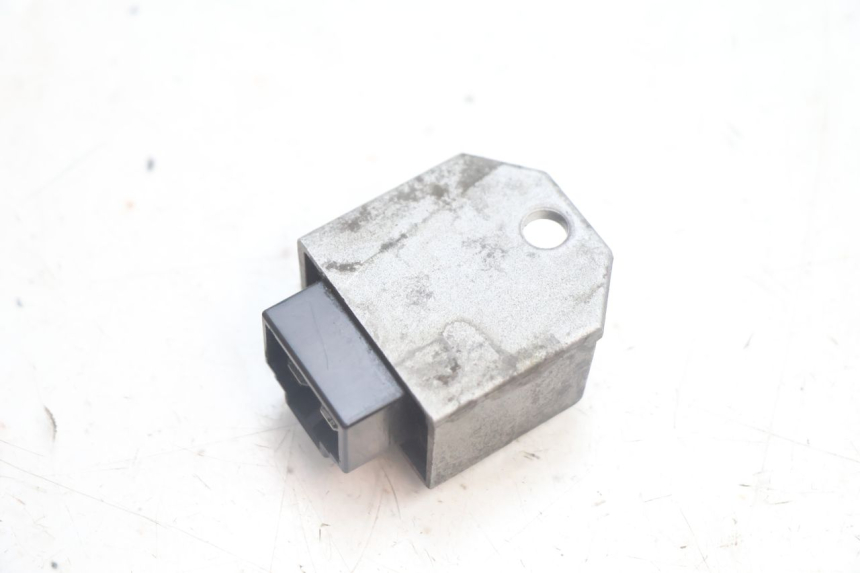 photo de CHARGING REGULATOR PEUGEOT TREKKER 50 (1995 - 2004) - Alternative perspective